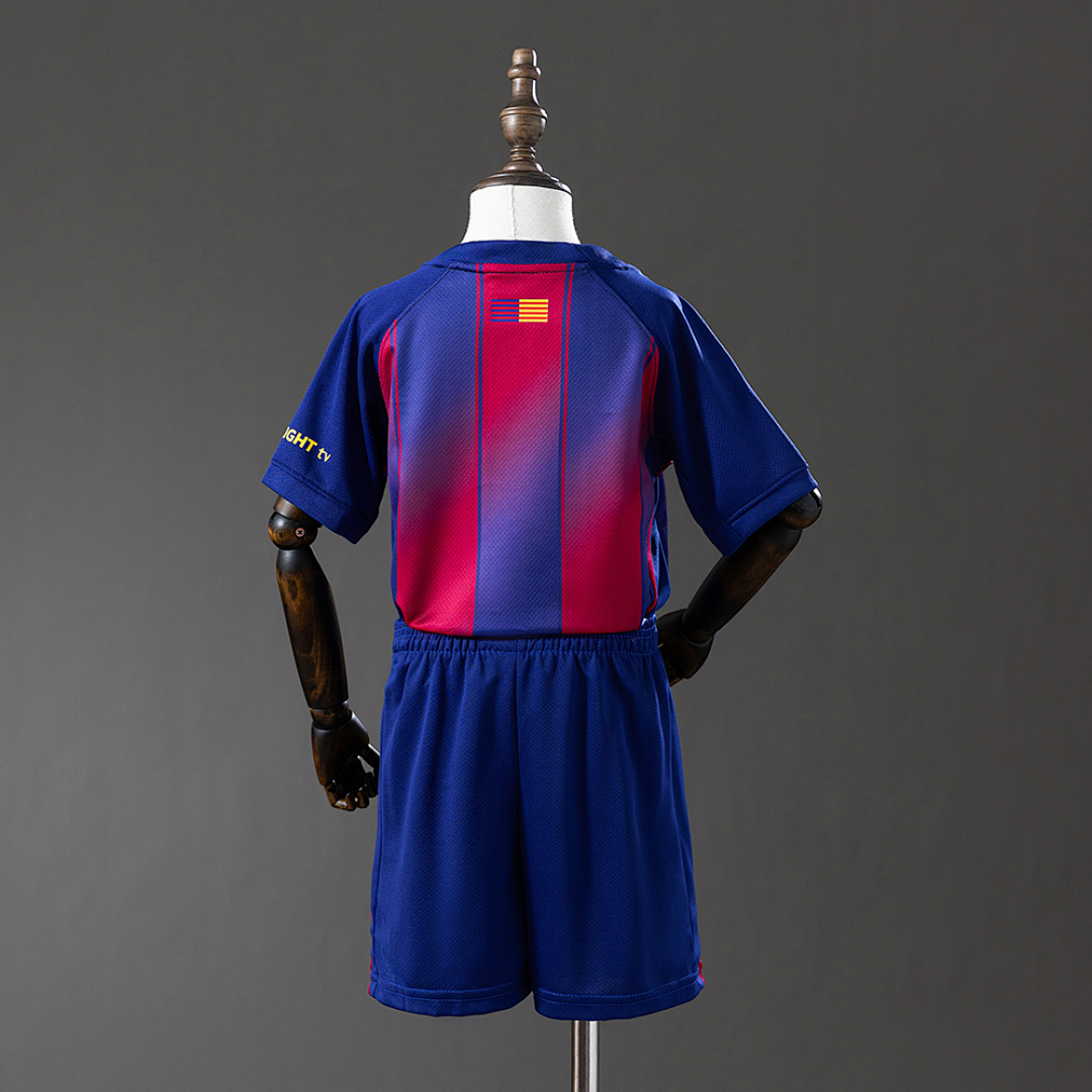 25/26 kids Barcelona home size 16-28 11