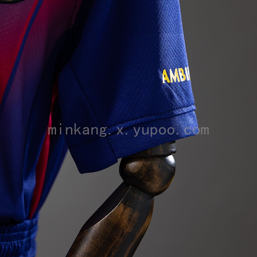 25/26 kids Barcelona home size 16-28 4