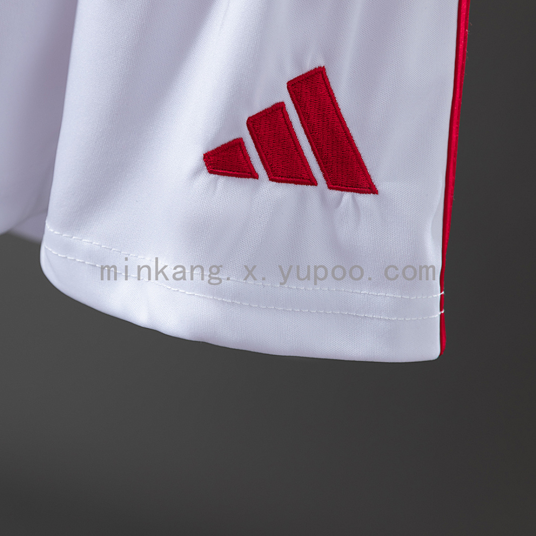 25/26 kids Arsenal home size: 16-28 12