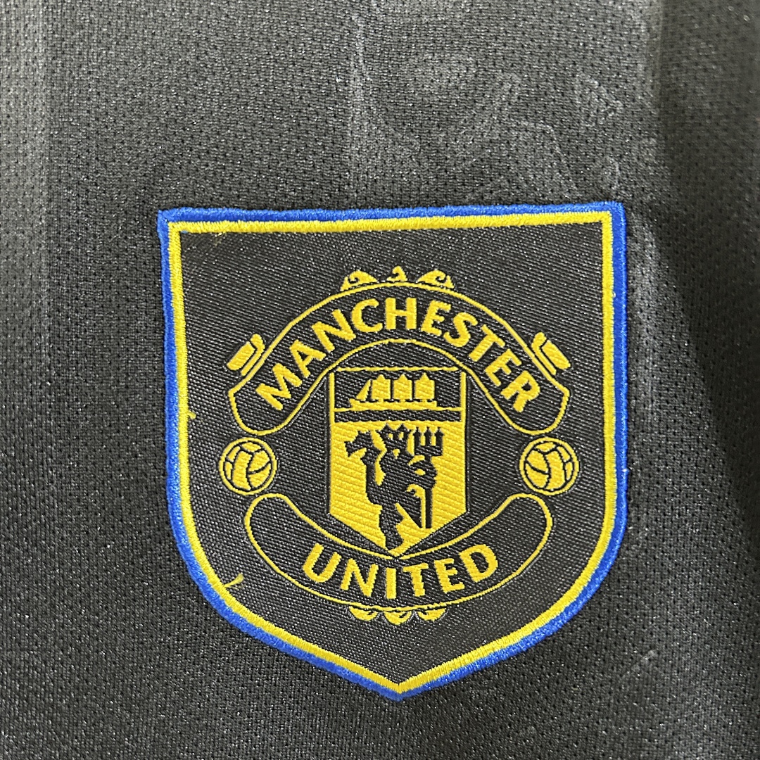 25/26 kids M-U third away size 16-28 9