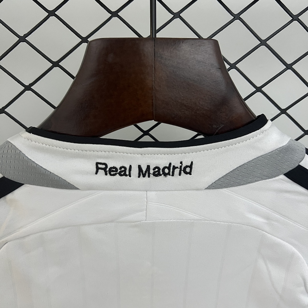 kids Real Madrid 06/07 Home Size: 16-28 2