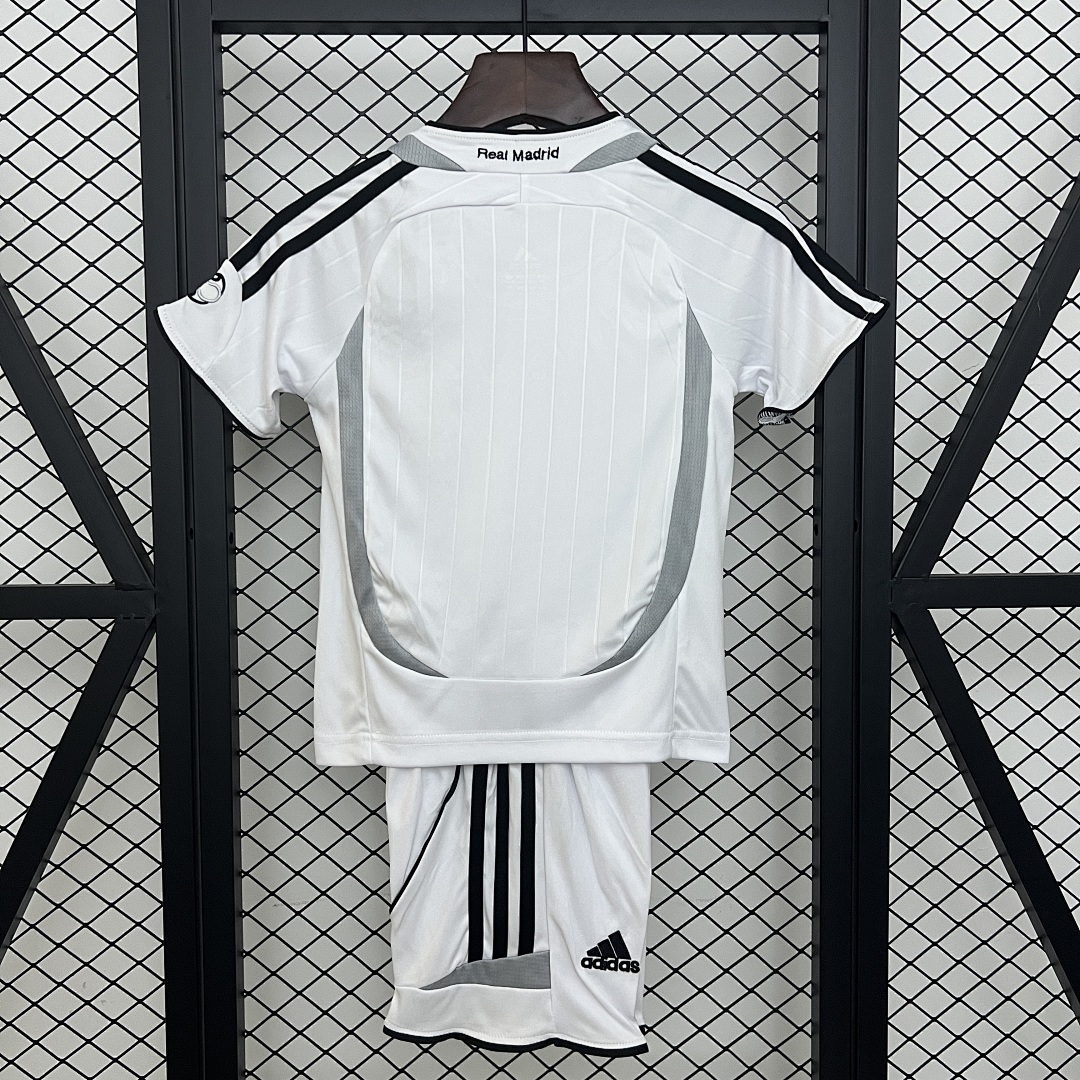 kids Real Madrid 06/07 Home Size: 16-28 3