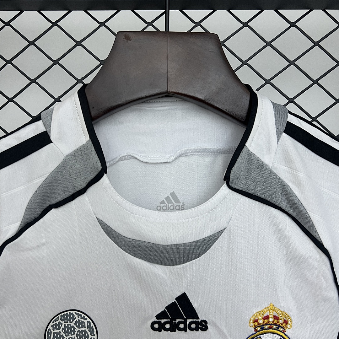 kids Real Madrid 06/07 Home Size: 16-28 9