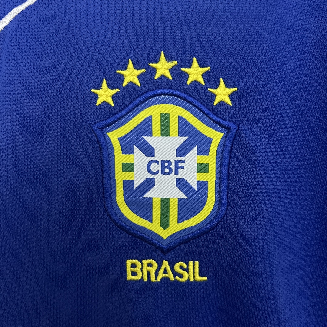 kids Brazil 2004 away size: 16-28 5