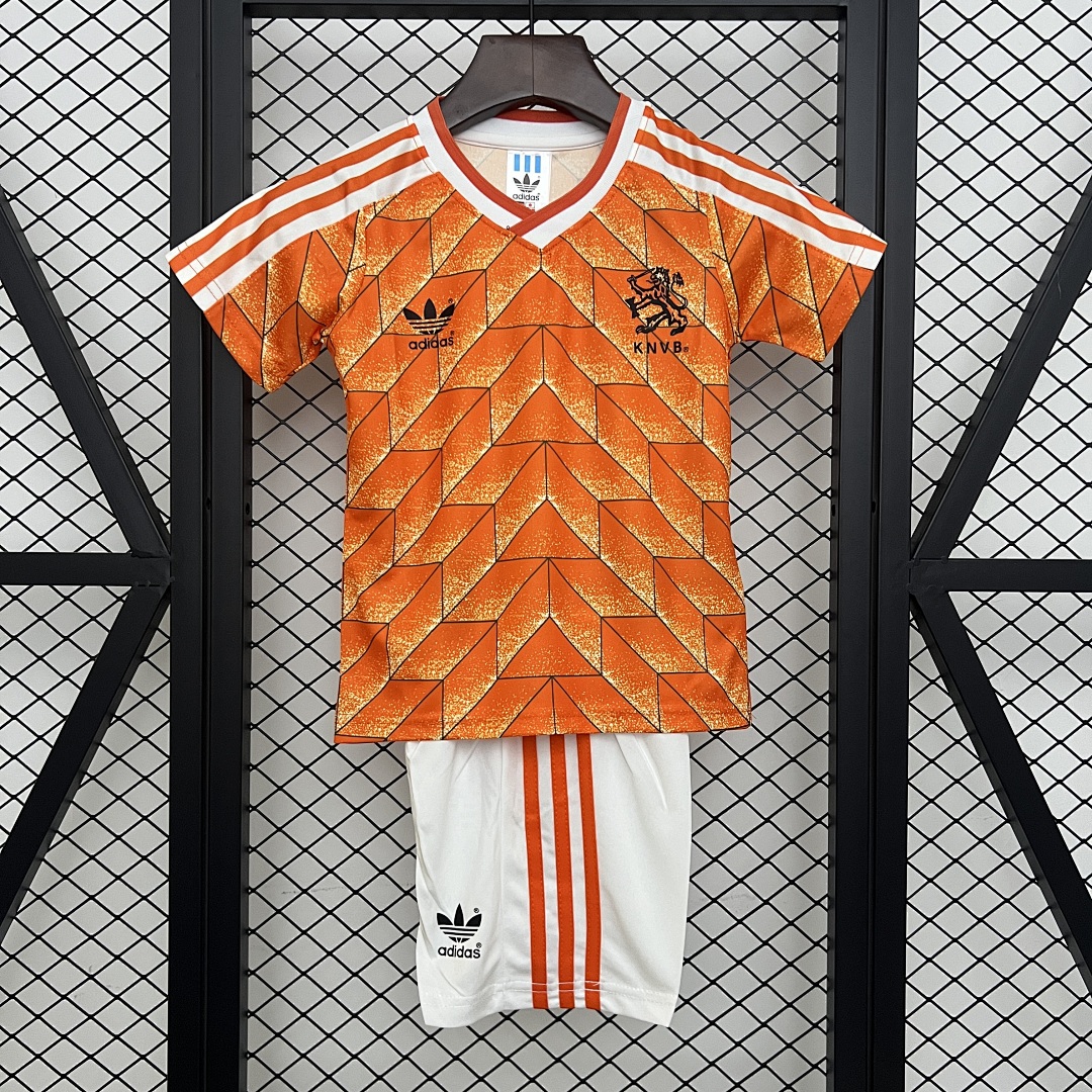 kids Netherlands 1988 home size: 16-28 2