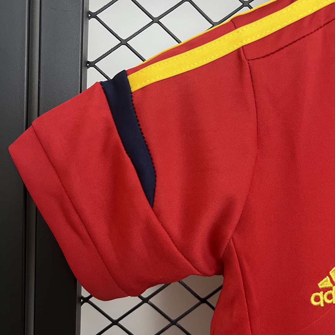 kids Spain 2012 home size: 16-28 4