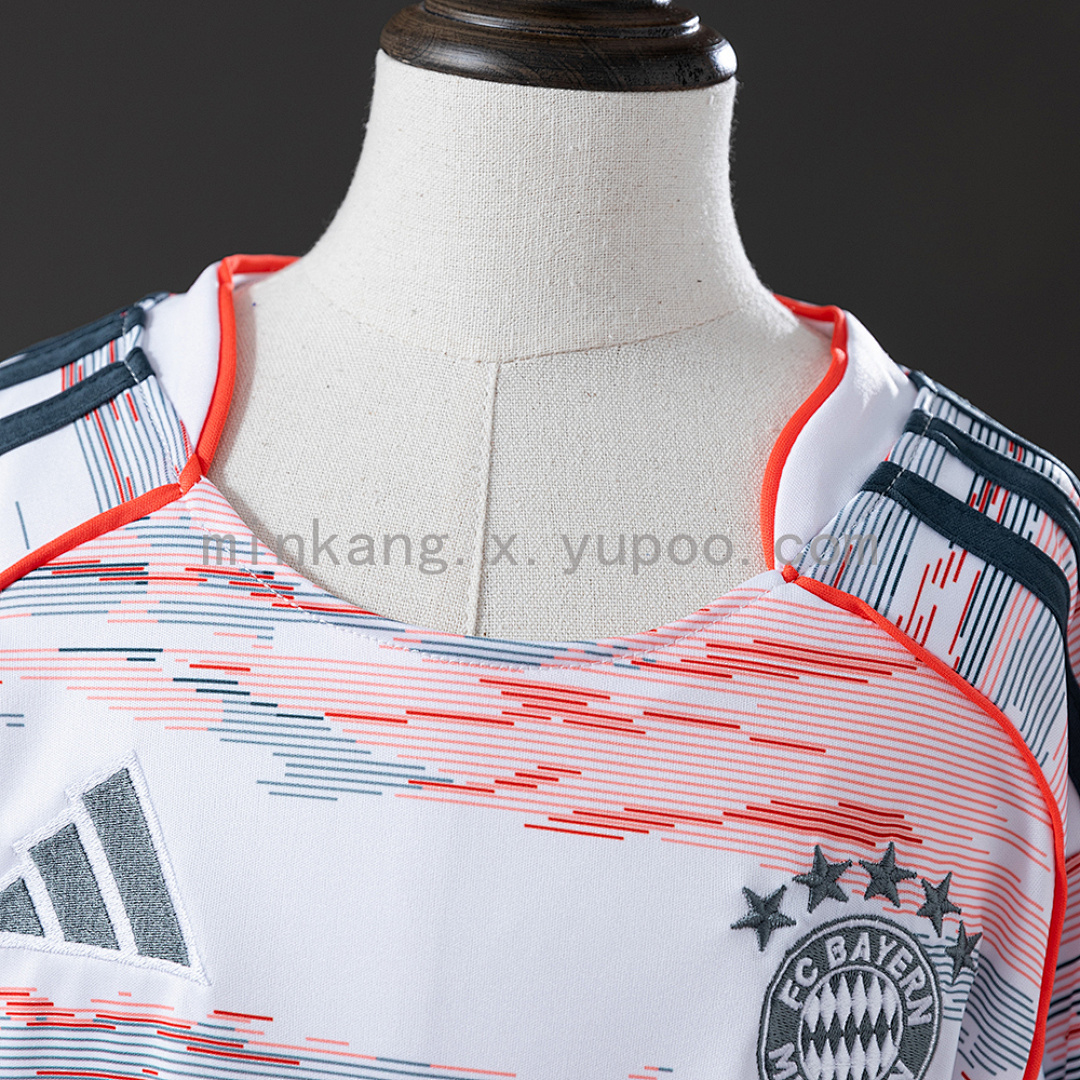 25/26 kids Bayern Munich Away size: 16-28 6