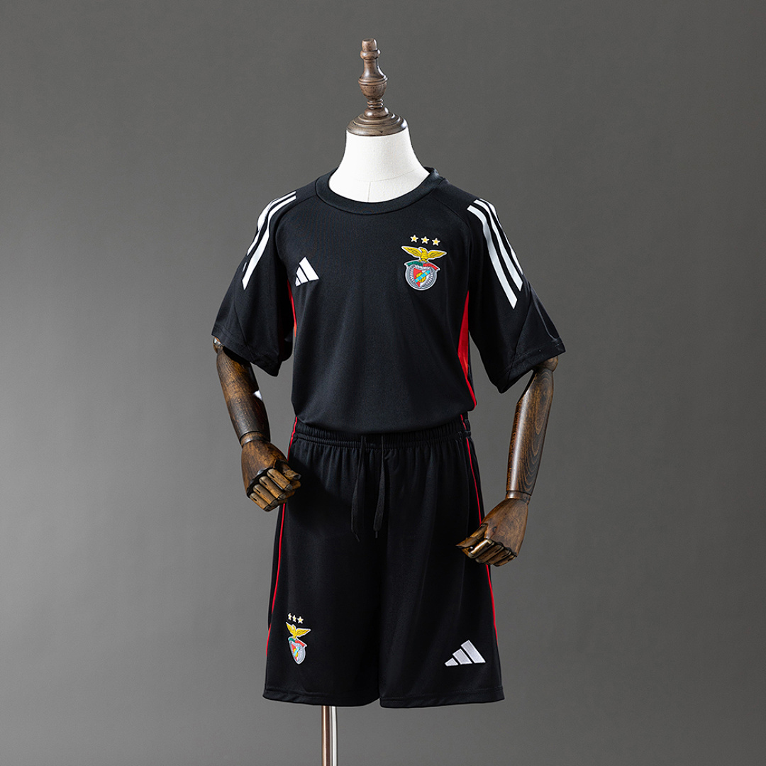 25/26 Kids Benfica Training clothes Size: 16-28 11
