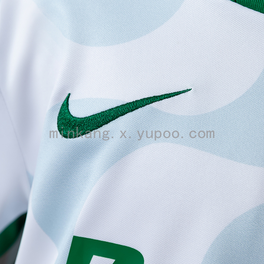 25/26 Kids Sporting Lisbon Third Away Size: 16-28 8