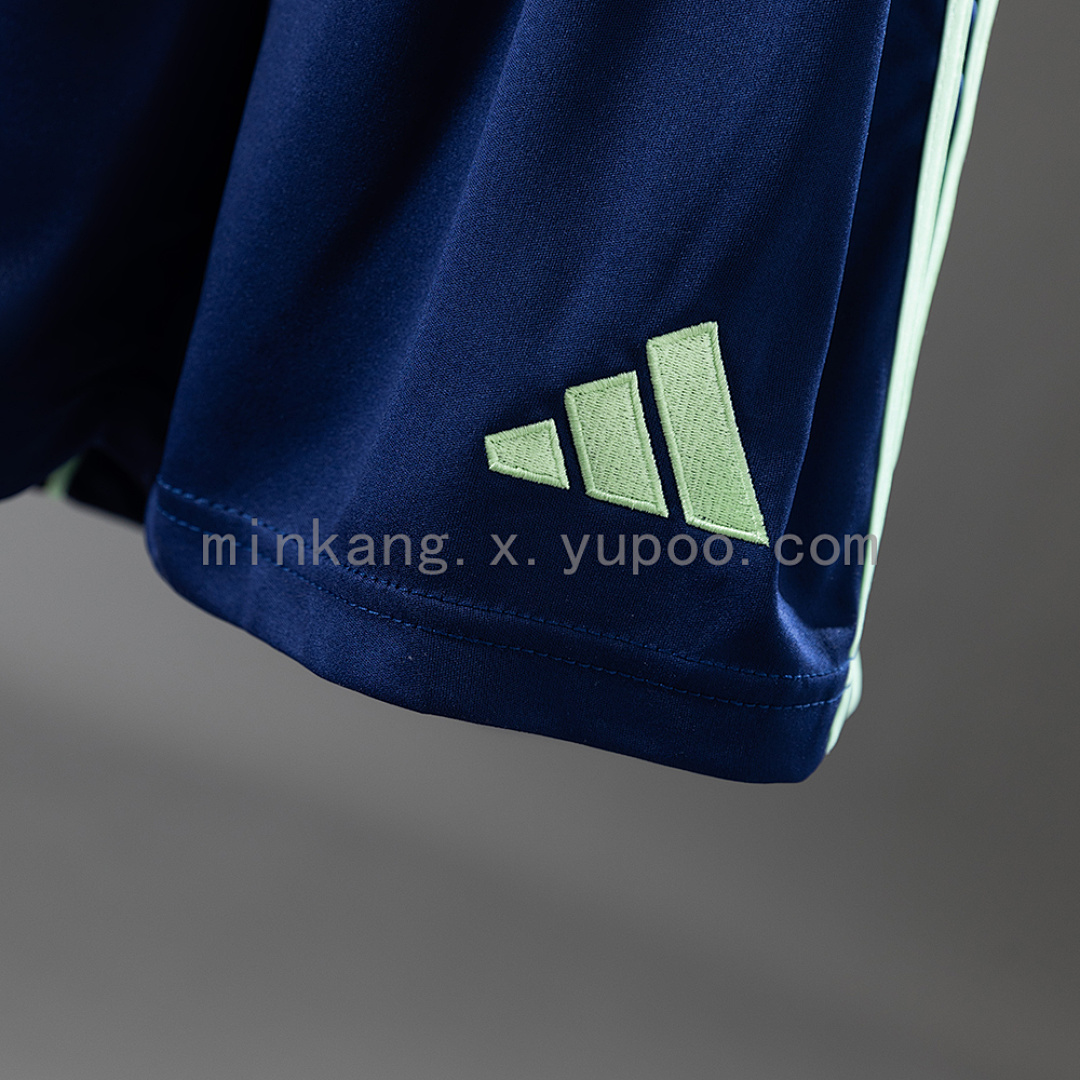 25/26 Kids Ajax away Size: 16-28 2