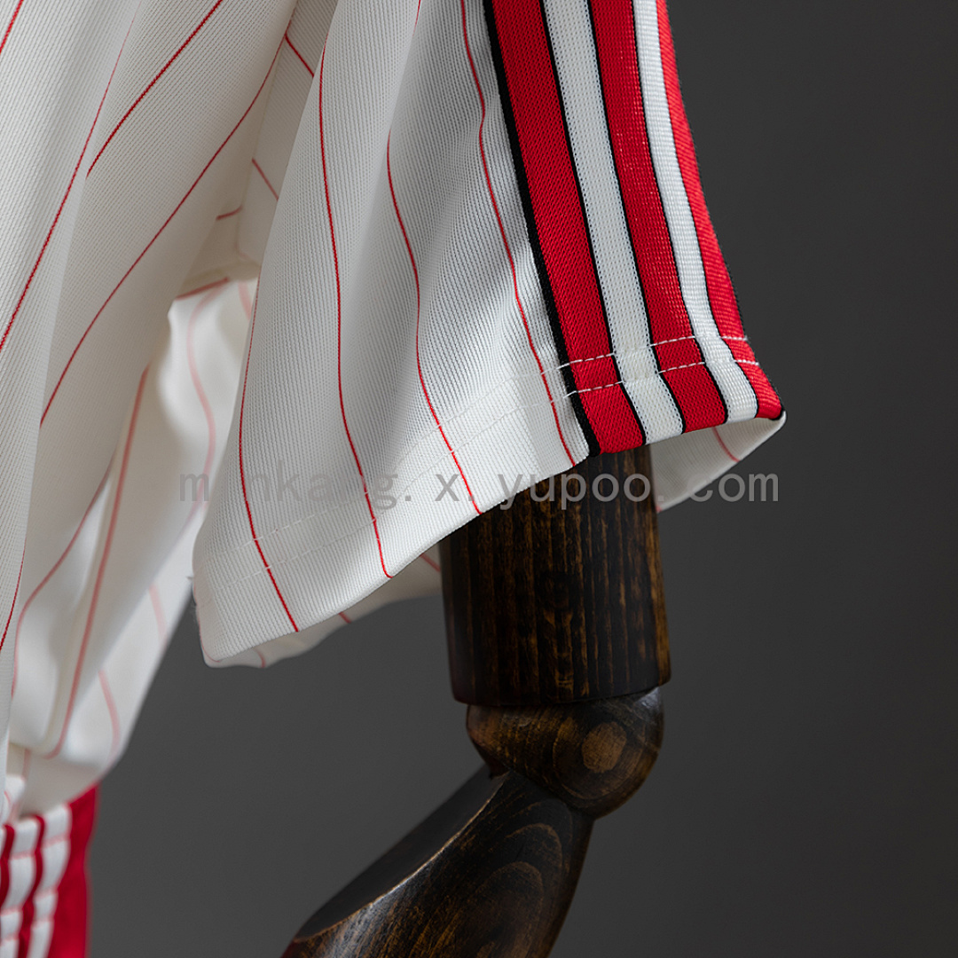 25/26 Benfica Retro Special Edition Size: 16-28 4