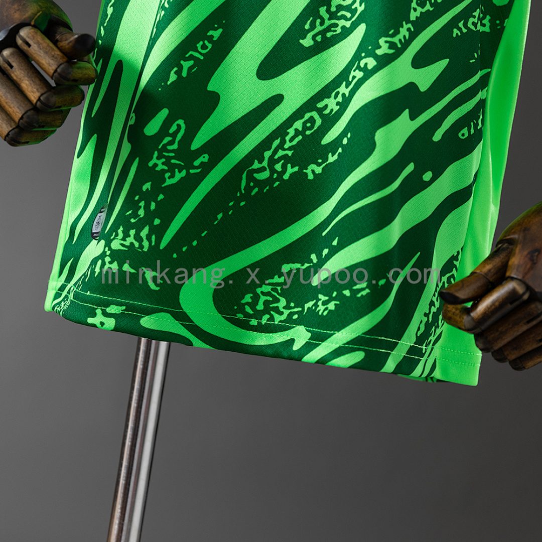 25/26 Sporting Lisbon Goalkeeper Green Size: 16-28 9