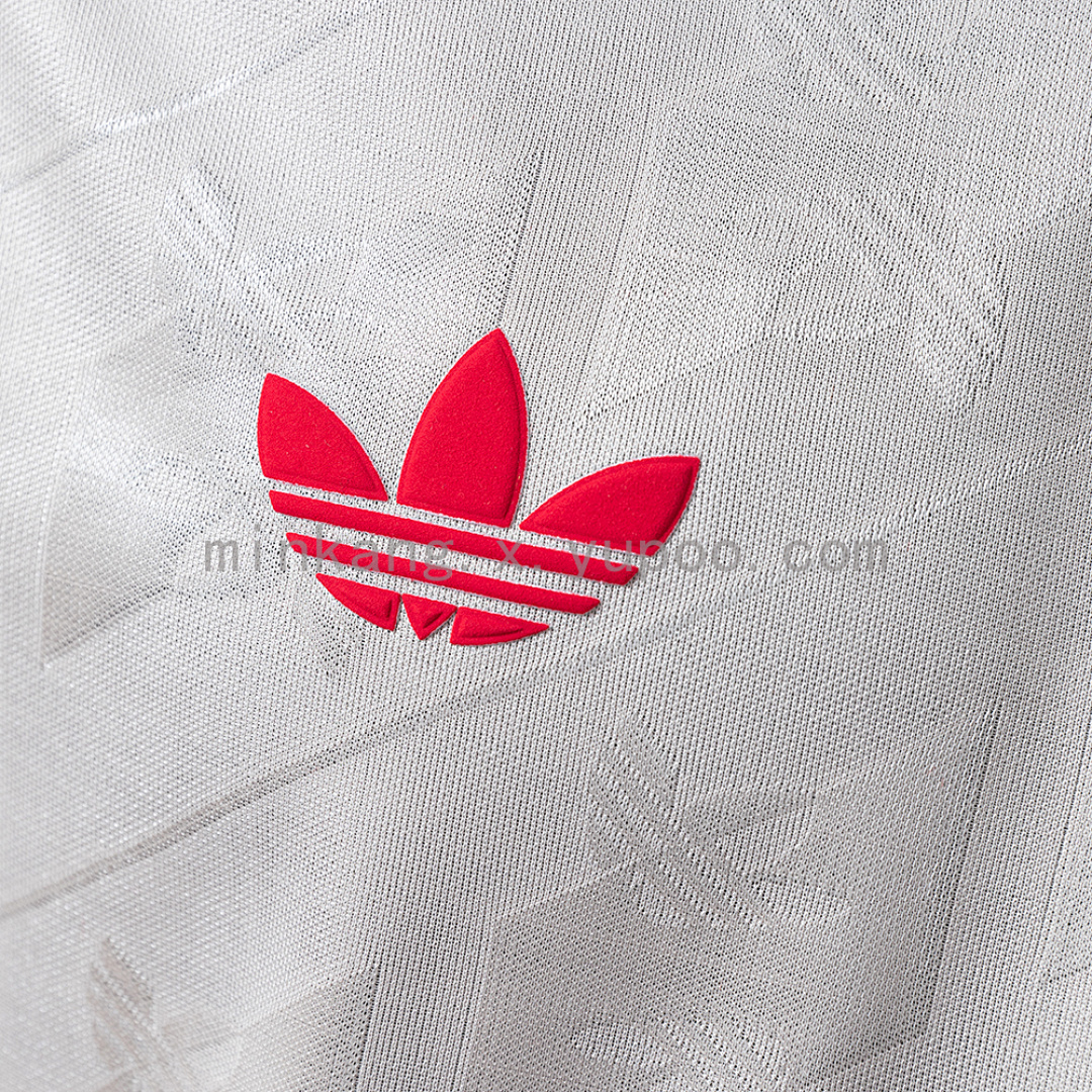 24/25 Player Retro Bayern Munich S-XXL 6
