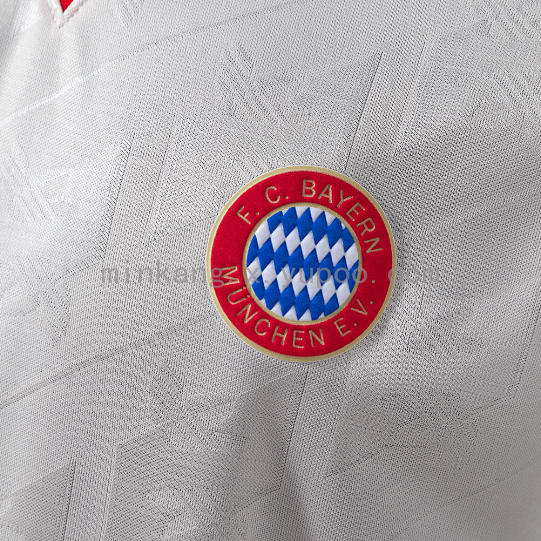24/25 Player Retro Bayern Munich S-XXL 5