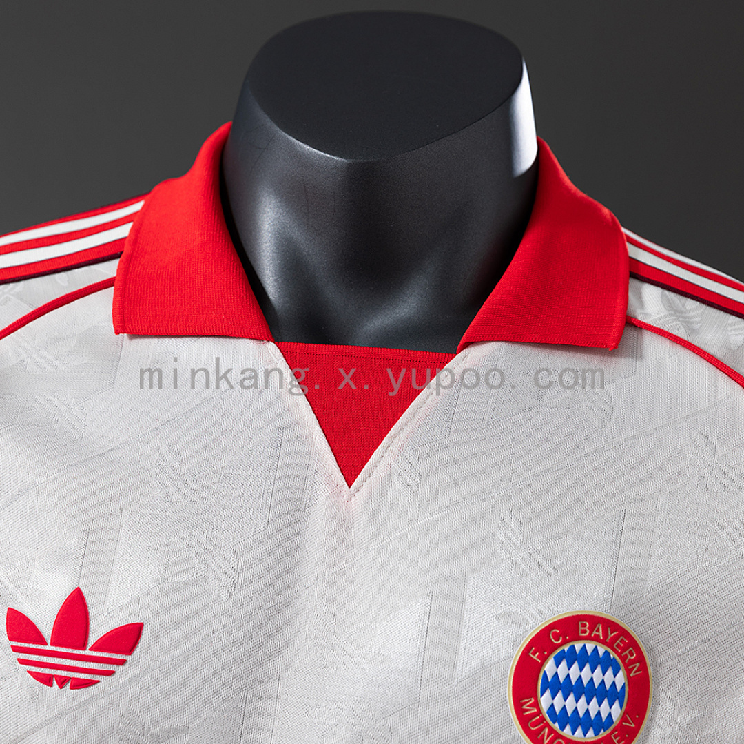 24/25 Player Retro Bayern Munich S-XXL 4