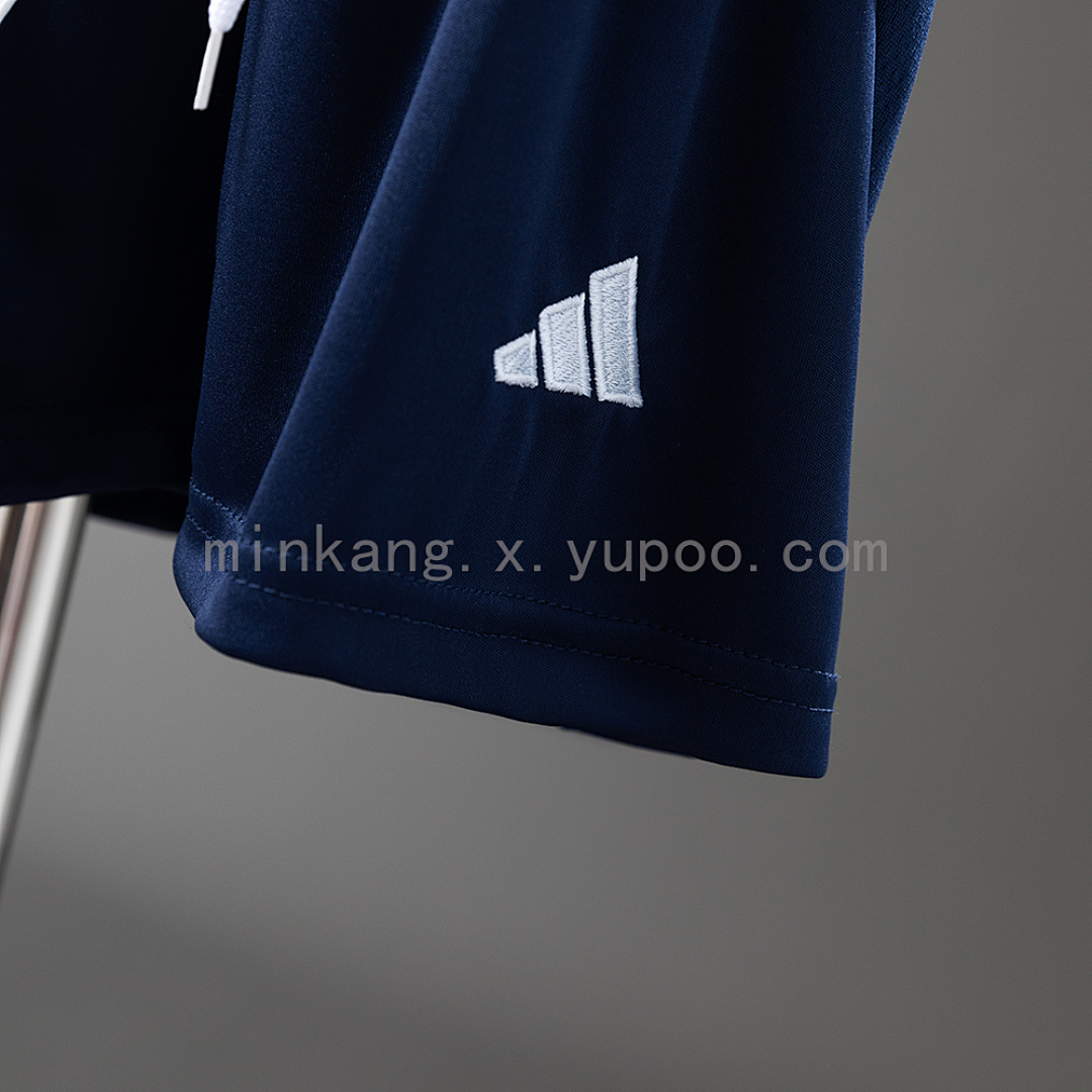 M-U 24/25 Away kids kit Jersey SZIE 16-28 2
