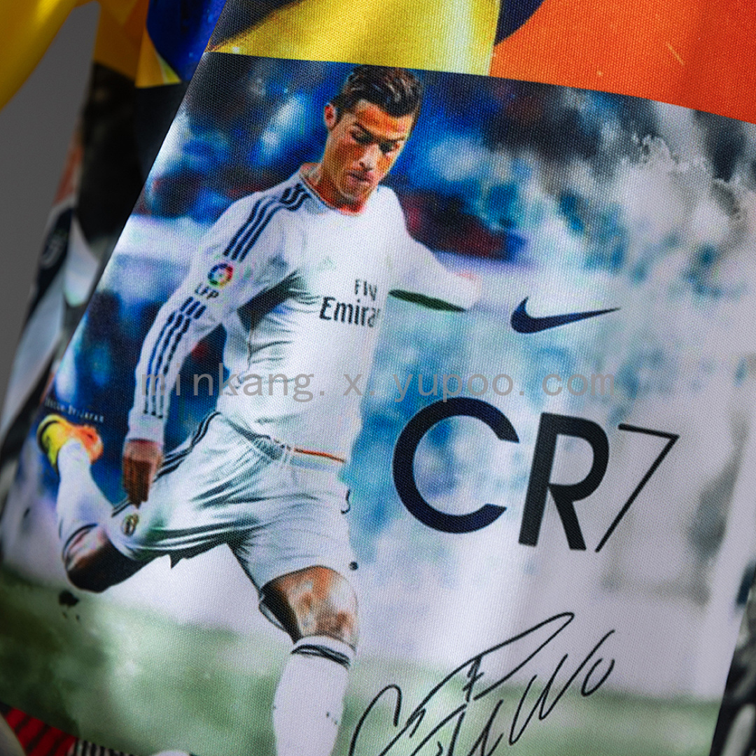 Ronaldo 25/26 special edition kids kit Jersey SIZE 16-28 11