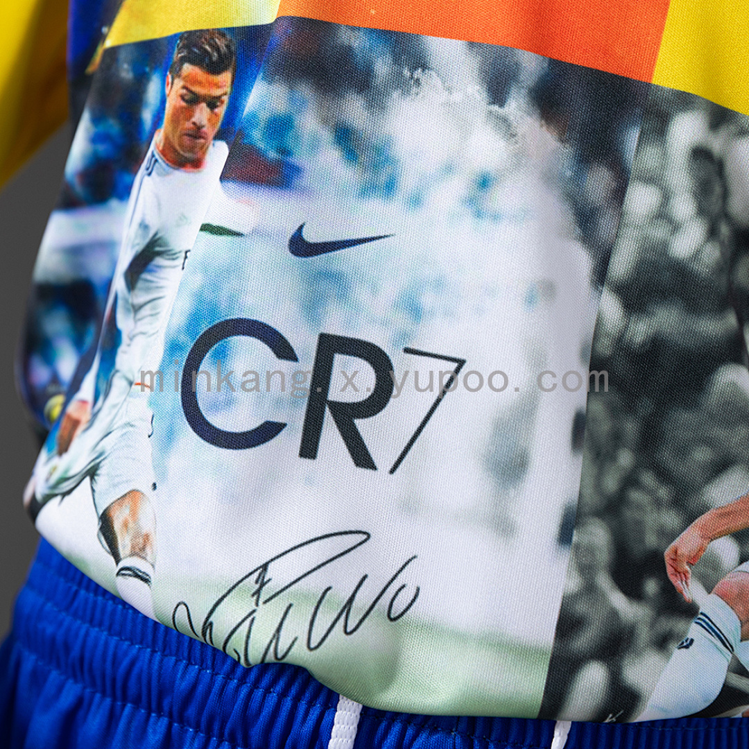 Ronaldo 25/26 special edition kids kit Jersey SIZE 16-28 6