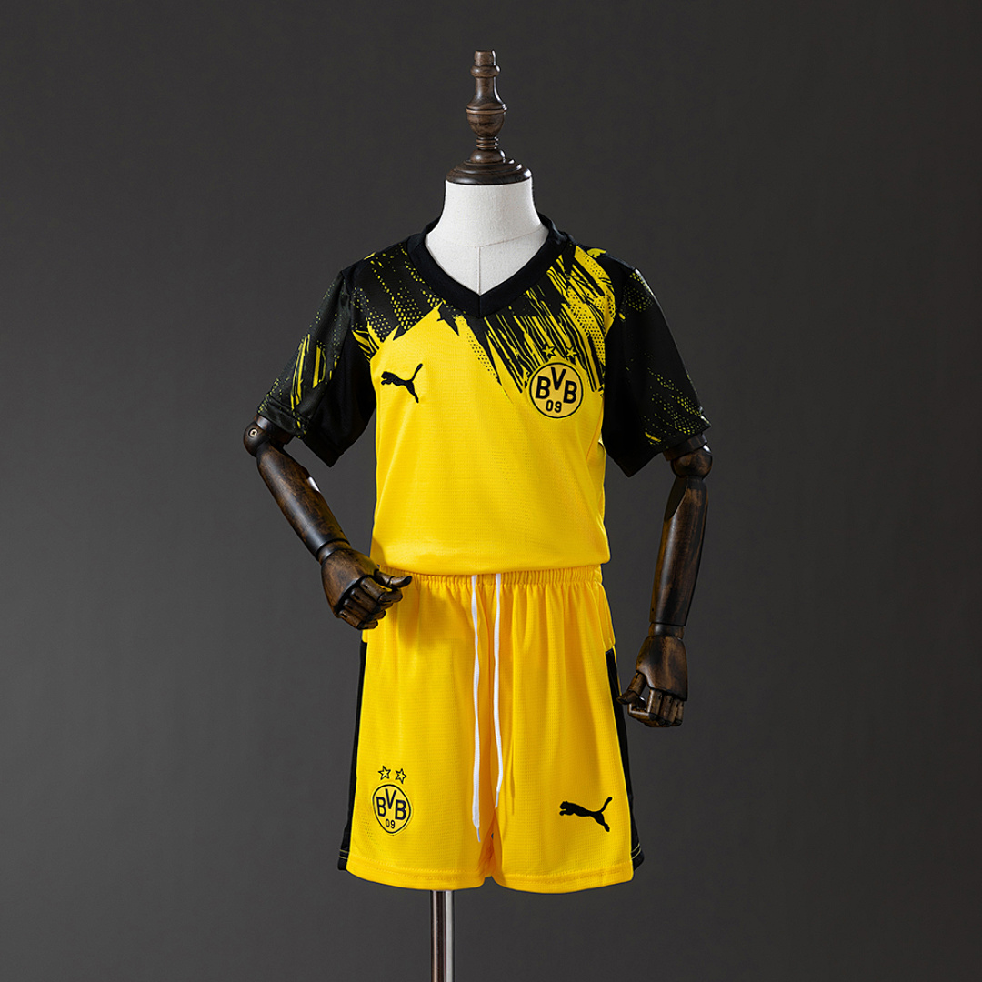 25/26 kids Dortmund home size: 16-28 2