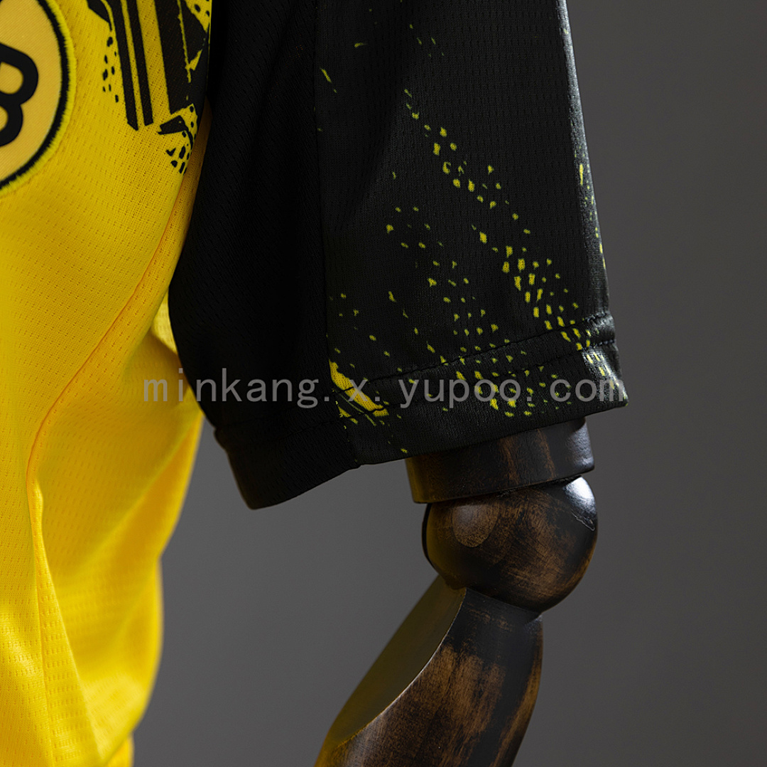 25/26 kids Dortmund home size: 16-28 9