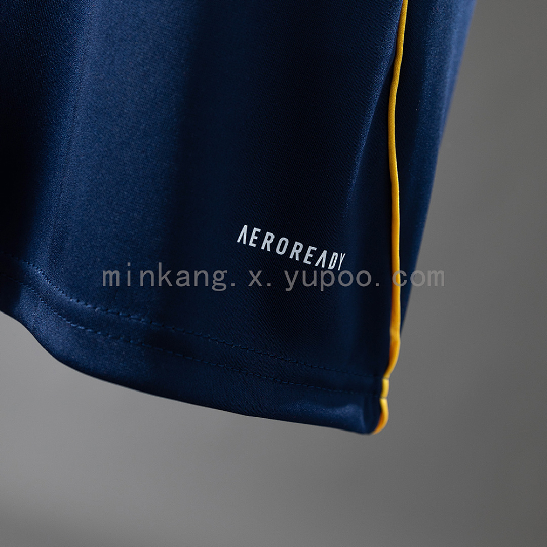 Boca Juniors 25/26 Home Kids Size: 16-28 9