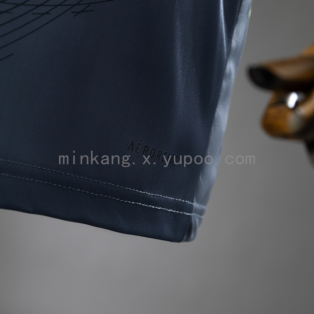 M-U 25/26 Kids Size: 16-28 9