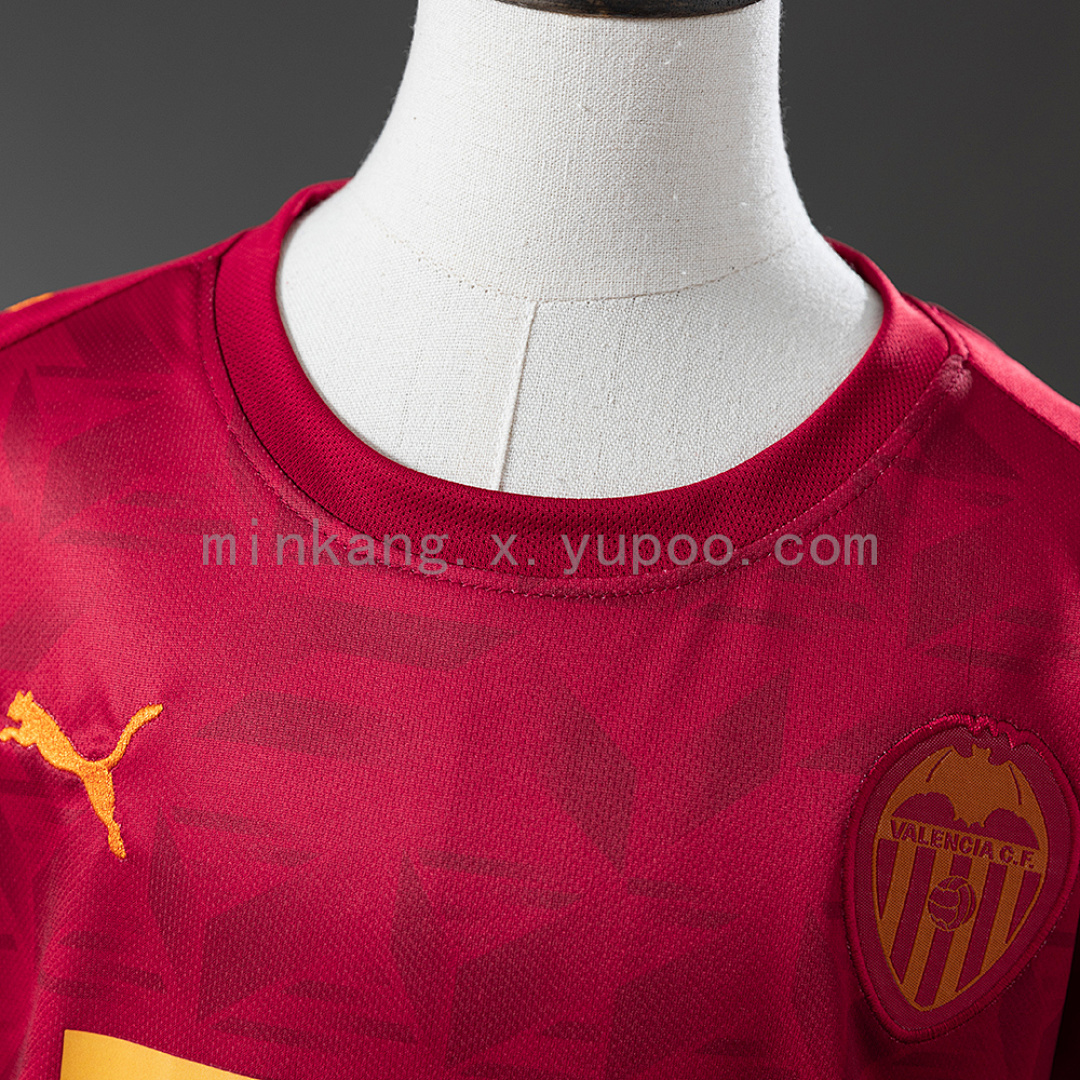 Valencia 25/26 Away Game Kids Size: 16-28 8