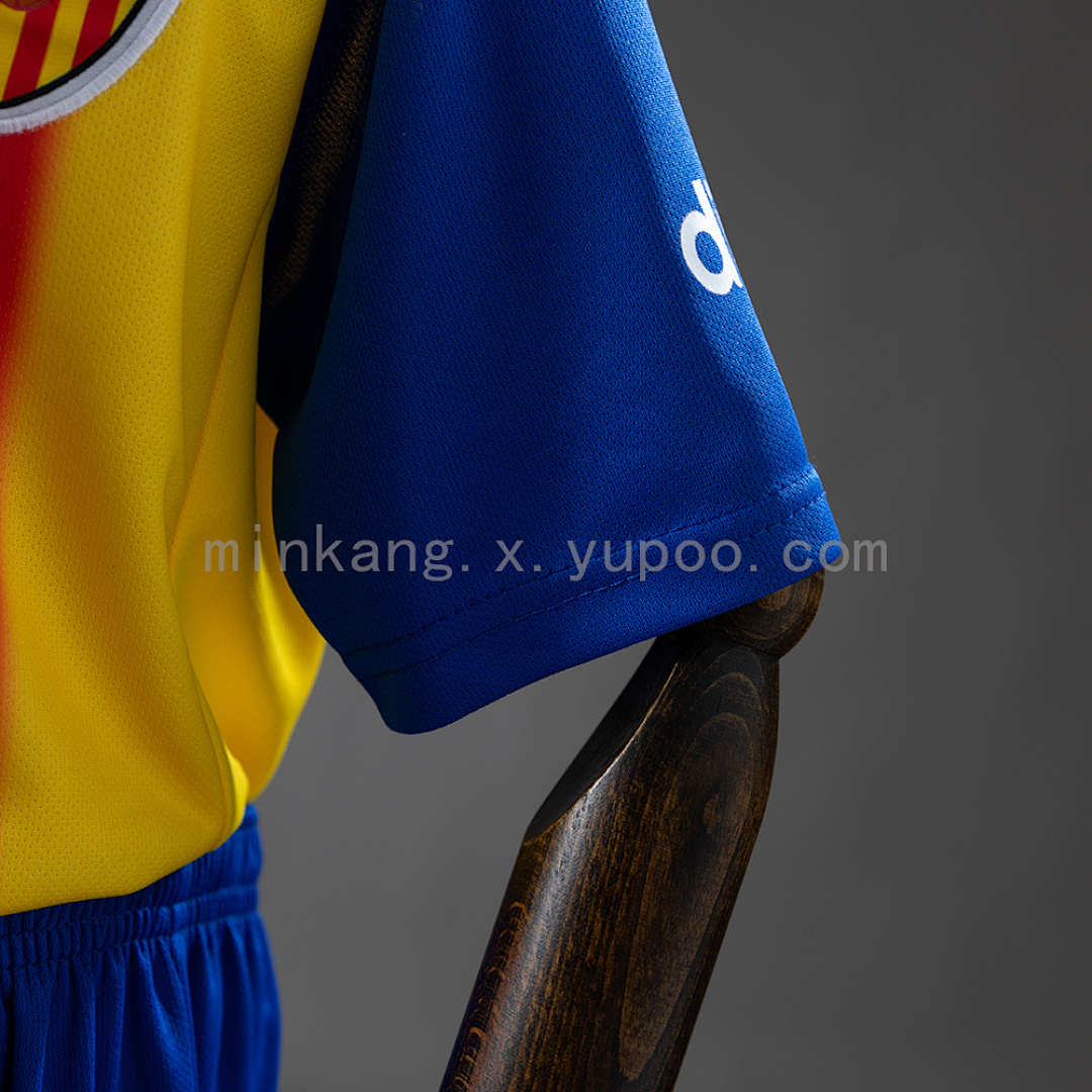 Valencia 25/26 Third Away Kids Jersey SIZE:16-28 4