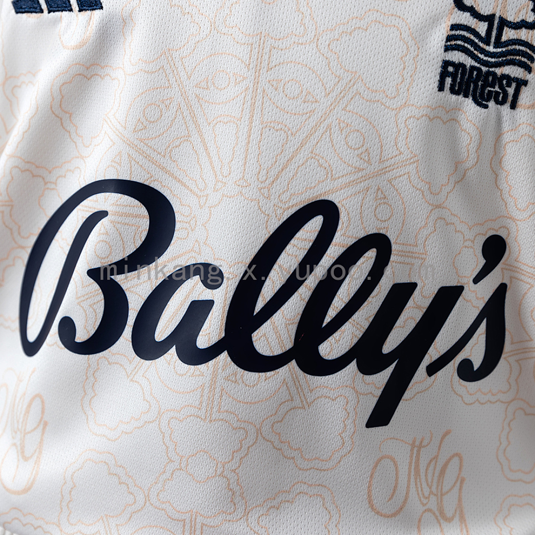 Nottingham Forest 25/26 Away Kids Jersey Size: 16-28 6