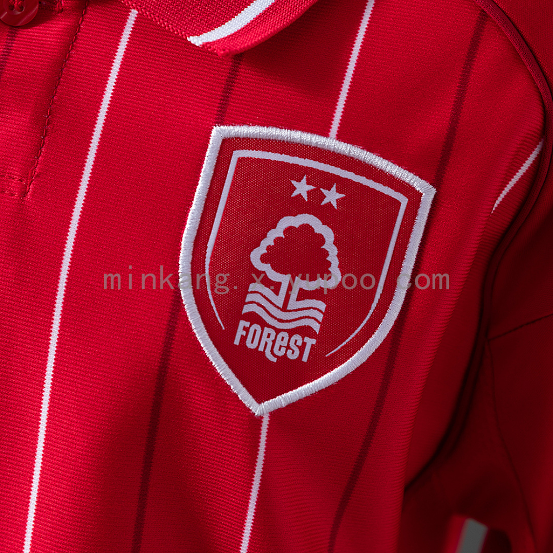 Nottingham Forest 25/26 Home Kids Jersey Size: 16-28 7