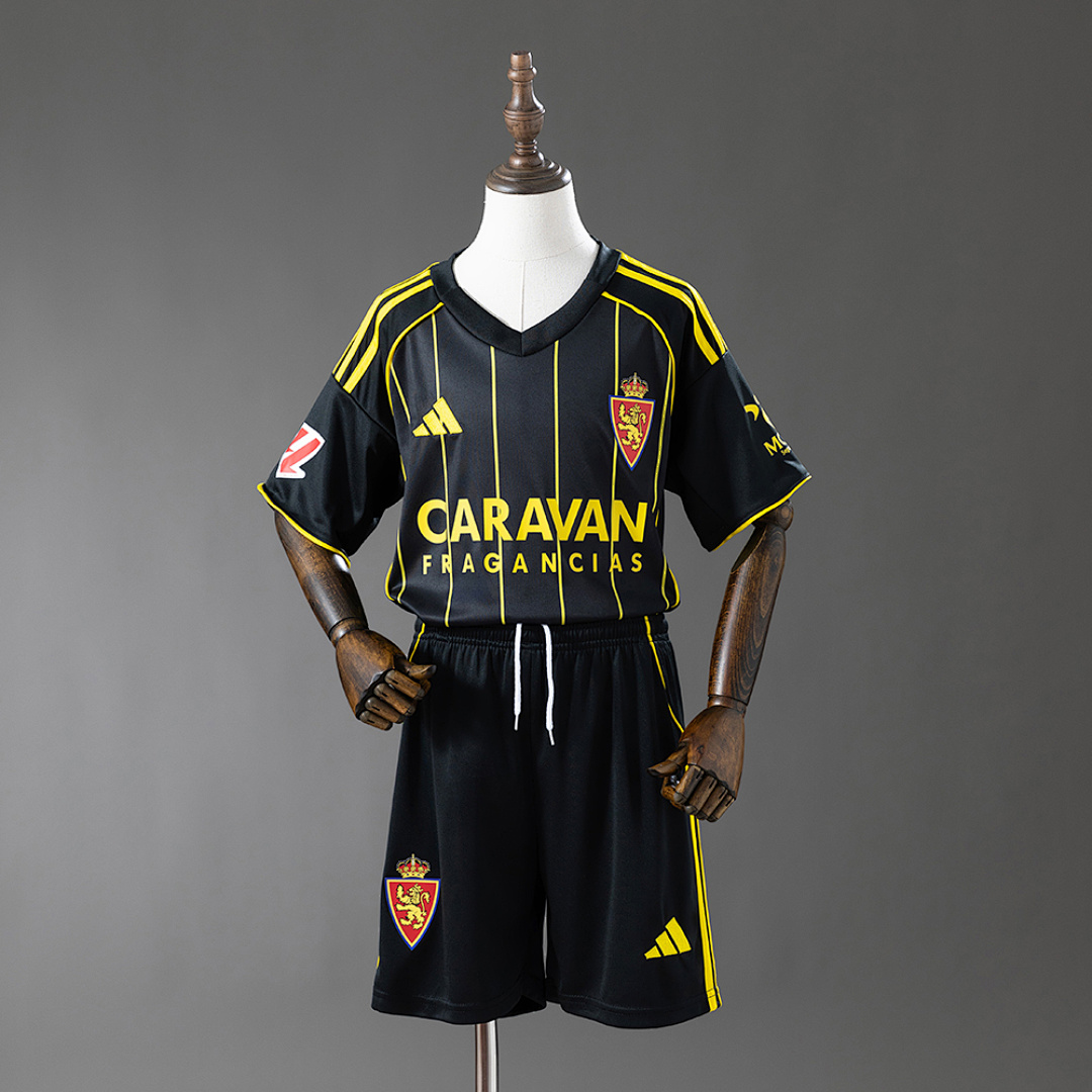 Zaragoza 25/26 Away Kids Kit Jersey SIZE 16-28 3