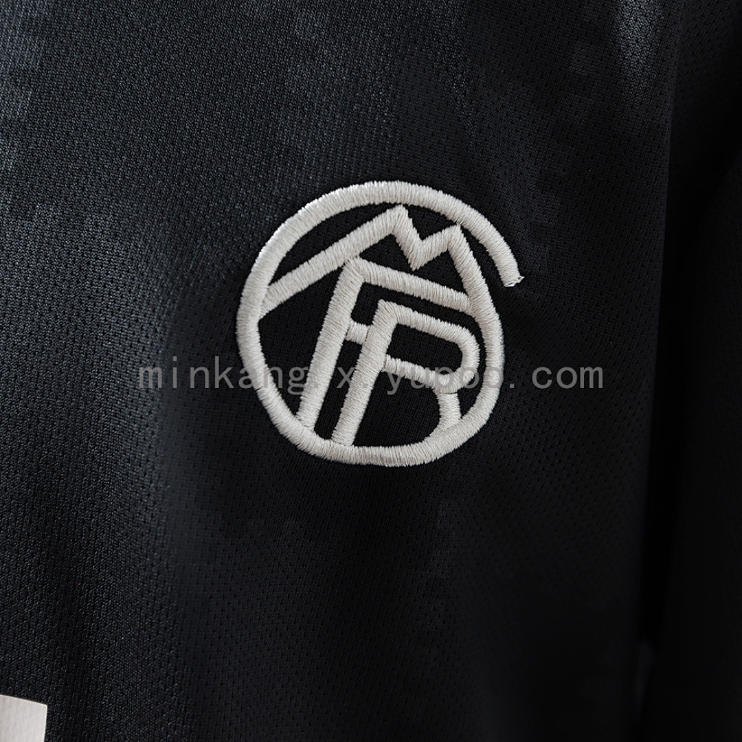 Bayern Munich 25/26 Thids Away Kids kit Jersey SIZE 16-28 8