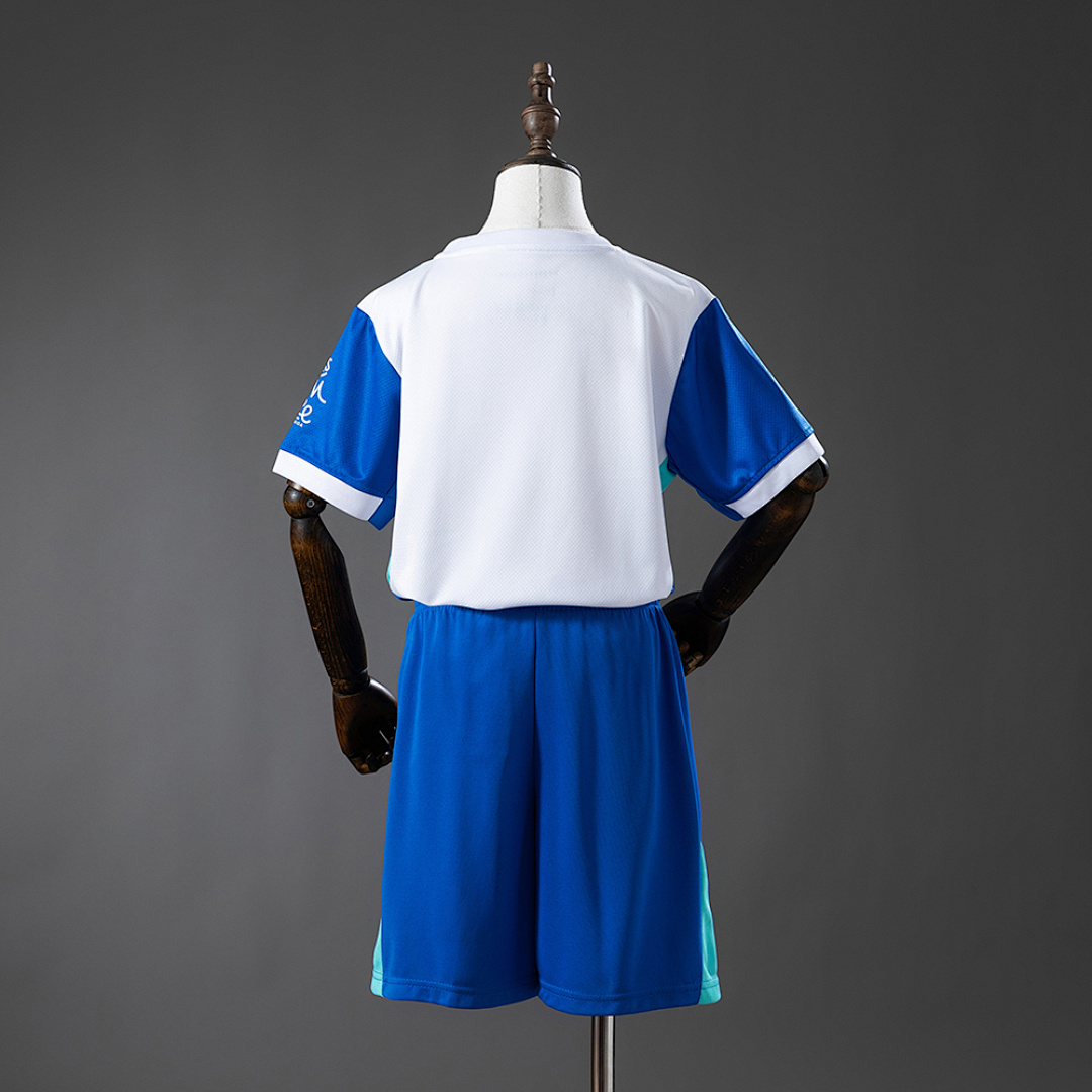 Brighton 25/26 Home Kids kit Jersey SIZE 16-28 3