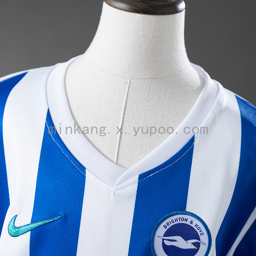 Brighton 25/26 Home Kids kit Jersey SIZE 16-28 10