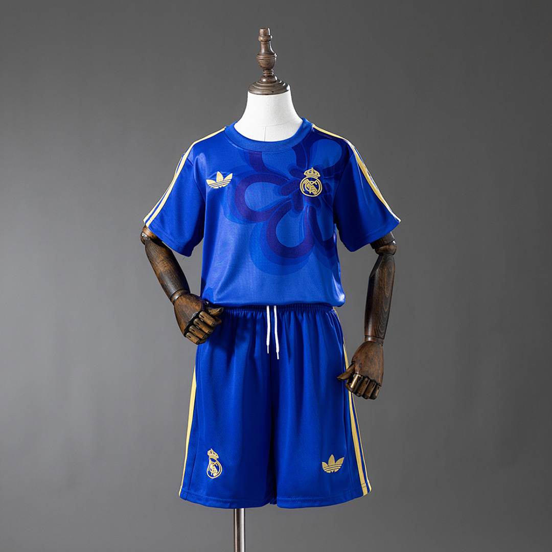 Real Madrid 25/26 Cultural Story - Blue Kids Kit Jersey SIZE 16-28 3