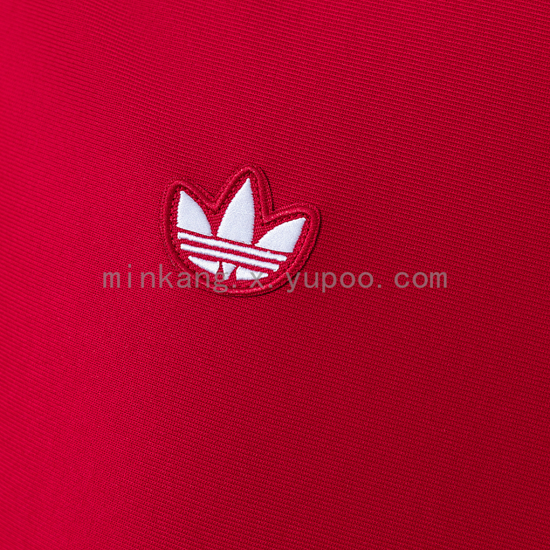 M-U Terrace Icons T-Shirt Red S-XXL 5