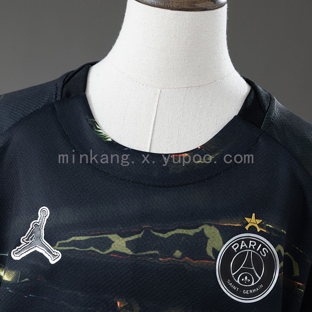 PSG 25/26 Night Edition Kids Kit Jersey SIZE 16-28 10