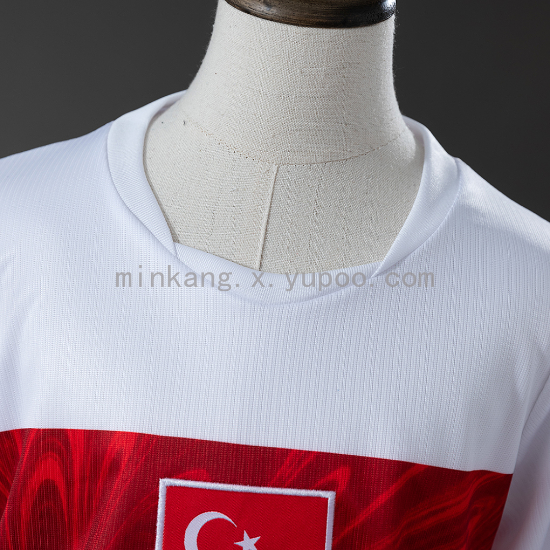 Turkey 2026 Home Kids Kit Jersey Size 16-28 9