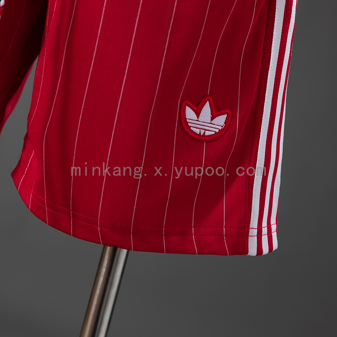 M-U Terrace Icons Shorts Red S-XXL 6