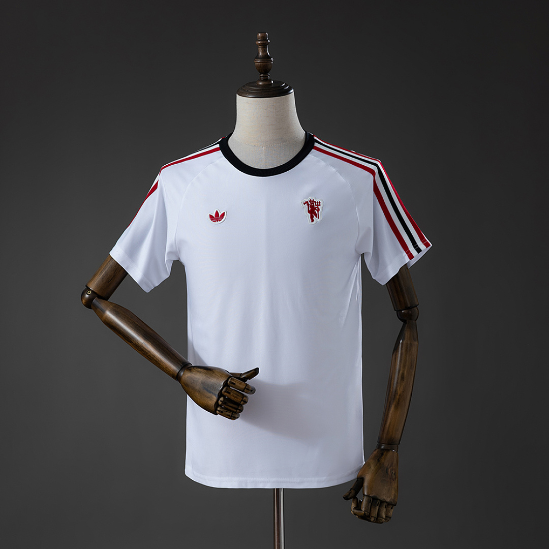 M-U Terrace Icons T-Shirt White S-XXL 3