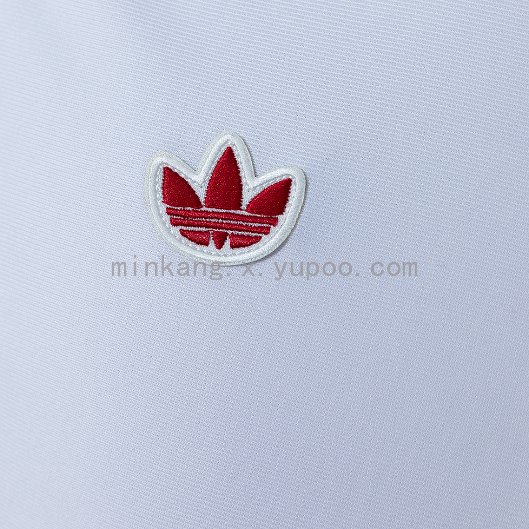 M-U Terrace Icons T-Shirt White S-XXL 5