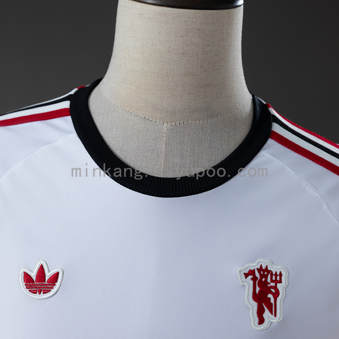 M-U Terrace Icons T-Shirt White S-XXL 7