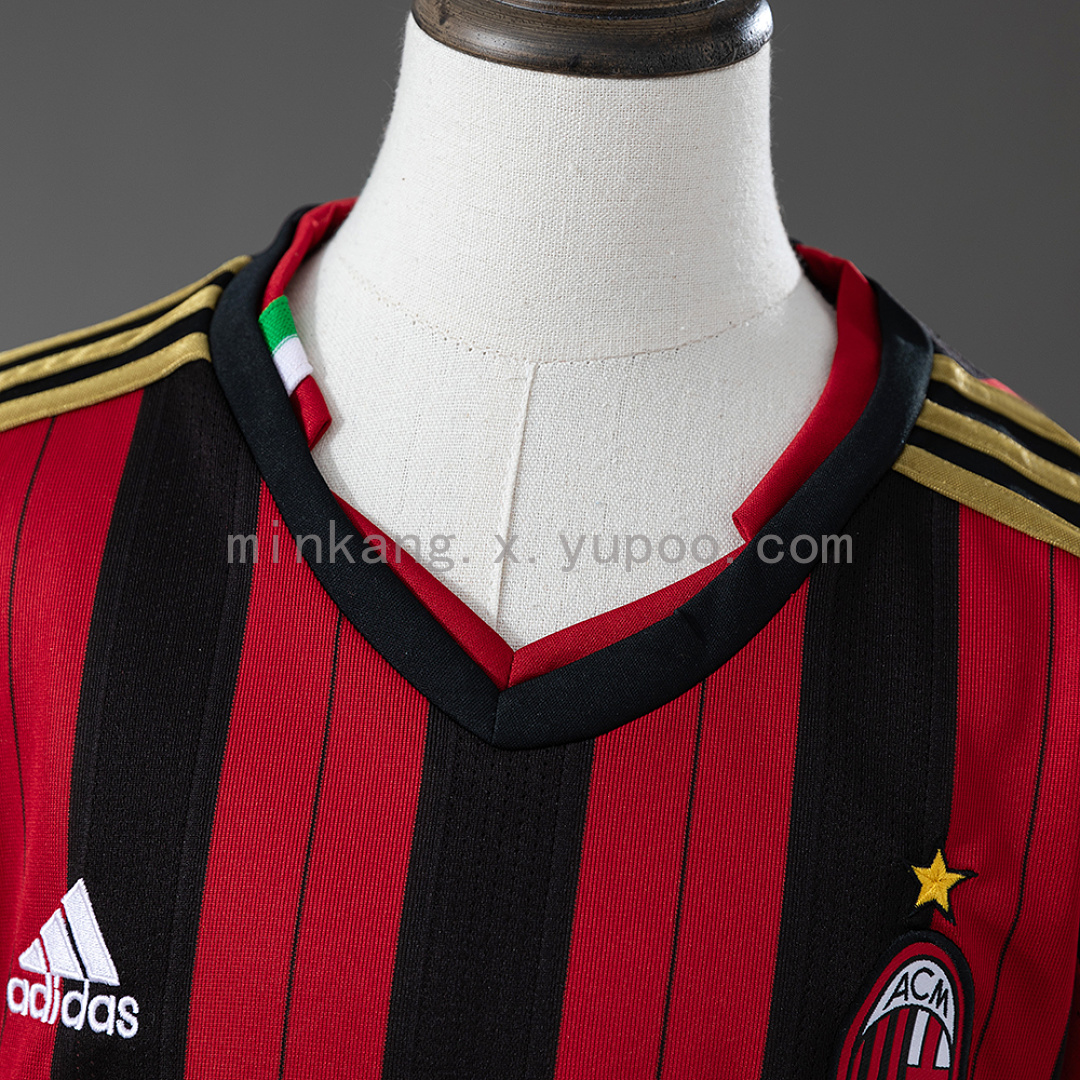AC Milan 13/14 Home Retro Kids Kit Jersey Size 16-28 10