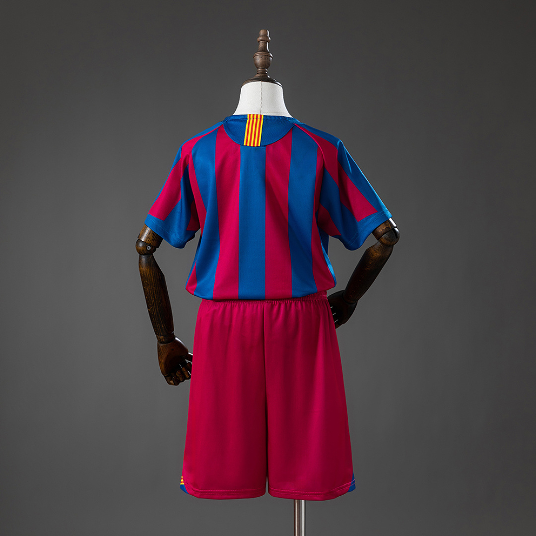Barcelona 05/06 Home (League Edition) Retro Kids Kit Jersey SIZE 16-28 2