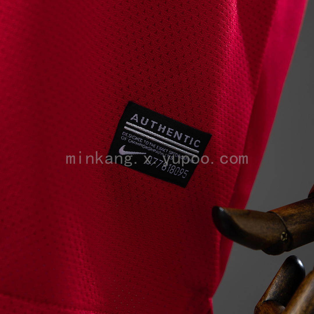 M-U 10/11 Home Retro Kids Kit Jersey SIZE 16-28 12