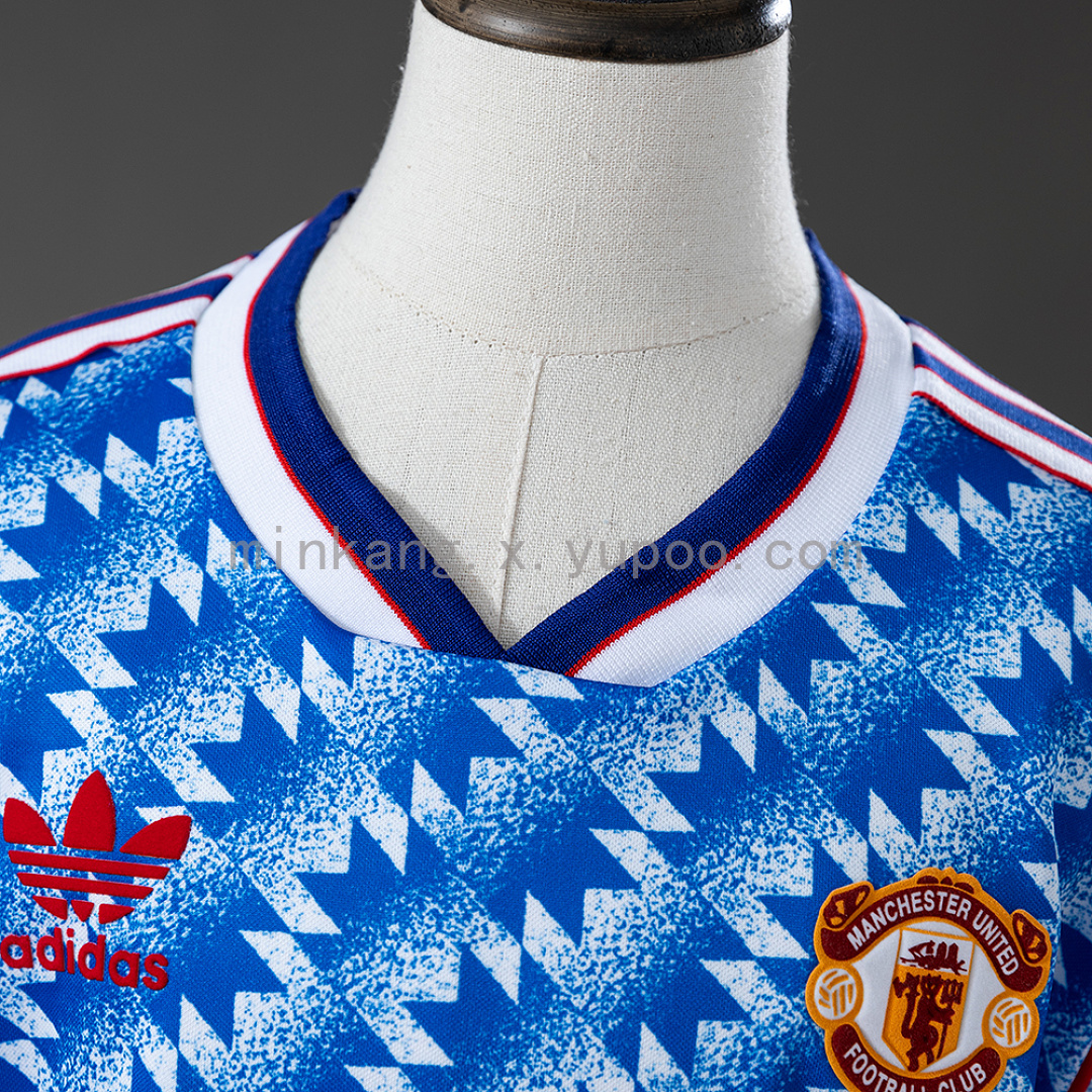 M-U 90/92 Away Retro Kids Kit Jersey SIZE 16-28 10