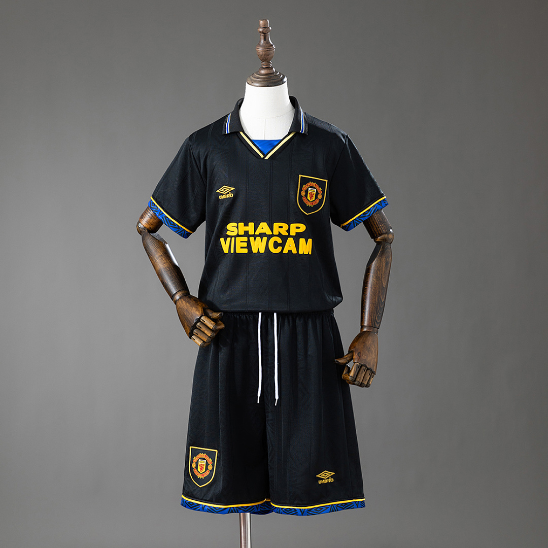 M-U 93/94 Away Retro Kids Kit Jersey Size 16-28 3