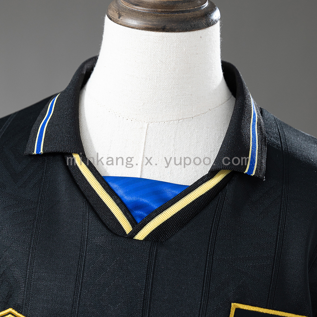 M-U 93/94 Away Retro Kids Kit Jersey Size 16-28 10