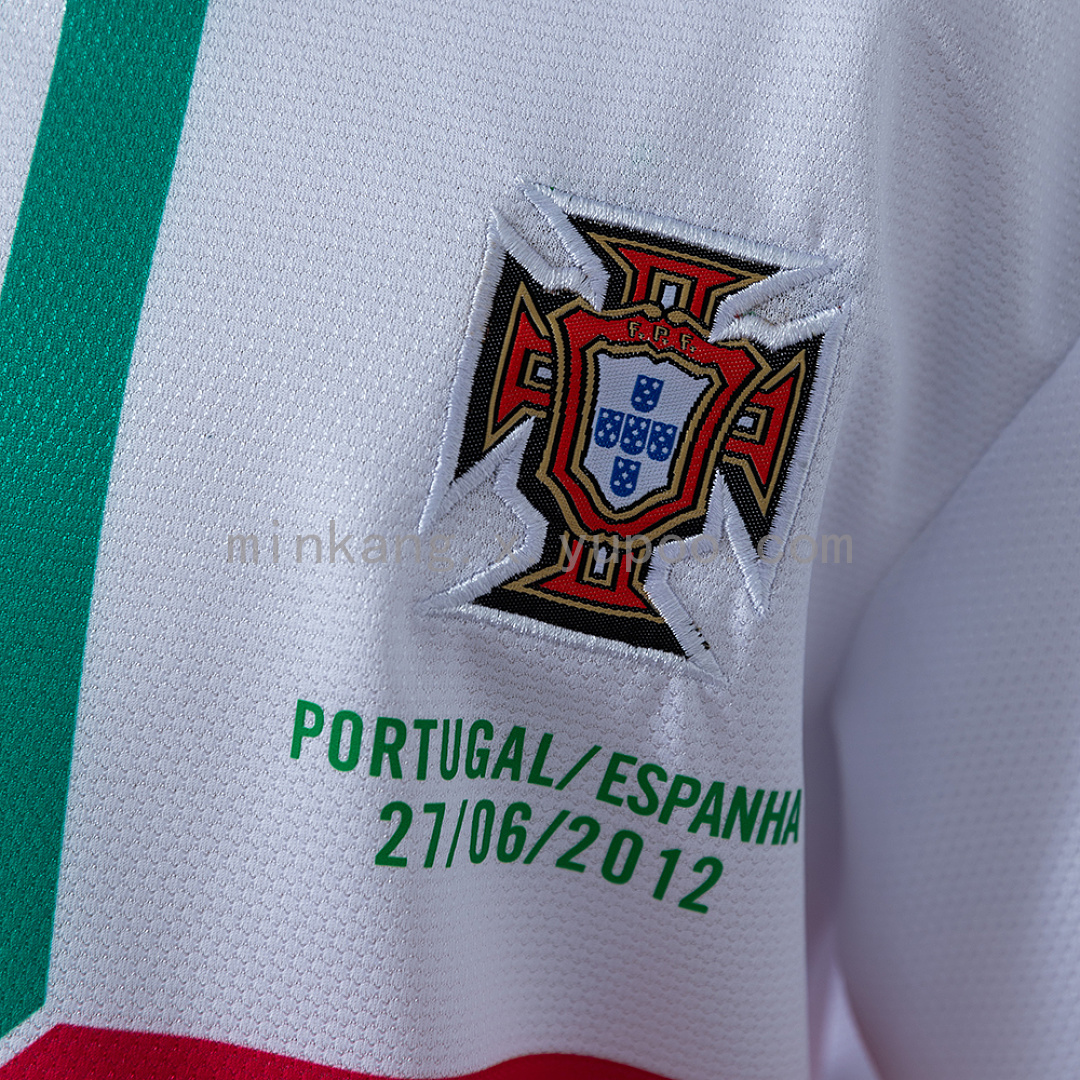 Portugal 2012 Away Retro Kids Kit Jersey SIZE 16-28 8