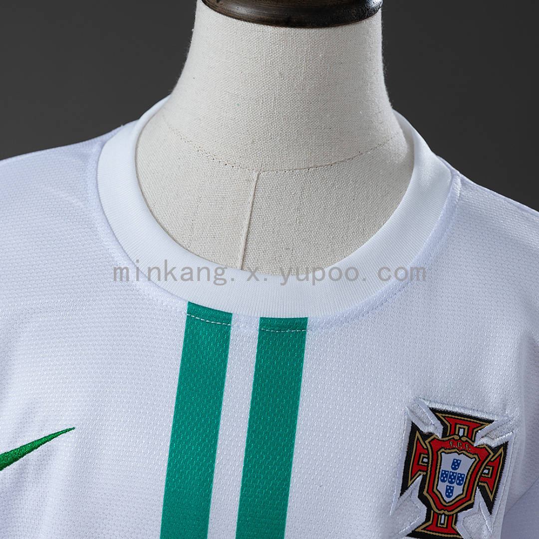 Portugal 2012 Away Retro Kids Kit Jersey SIZE 16-28 9